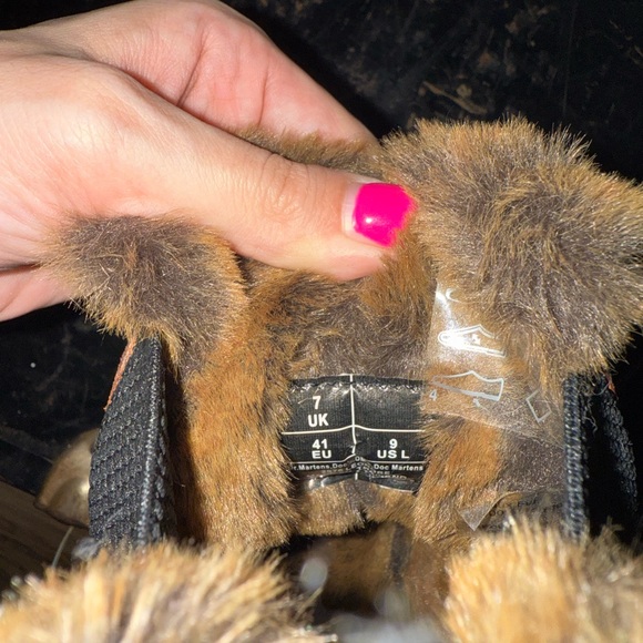 Brown Leather Fur-Lined Boots - Picture 6 of 6